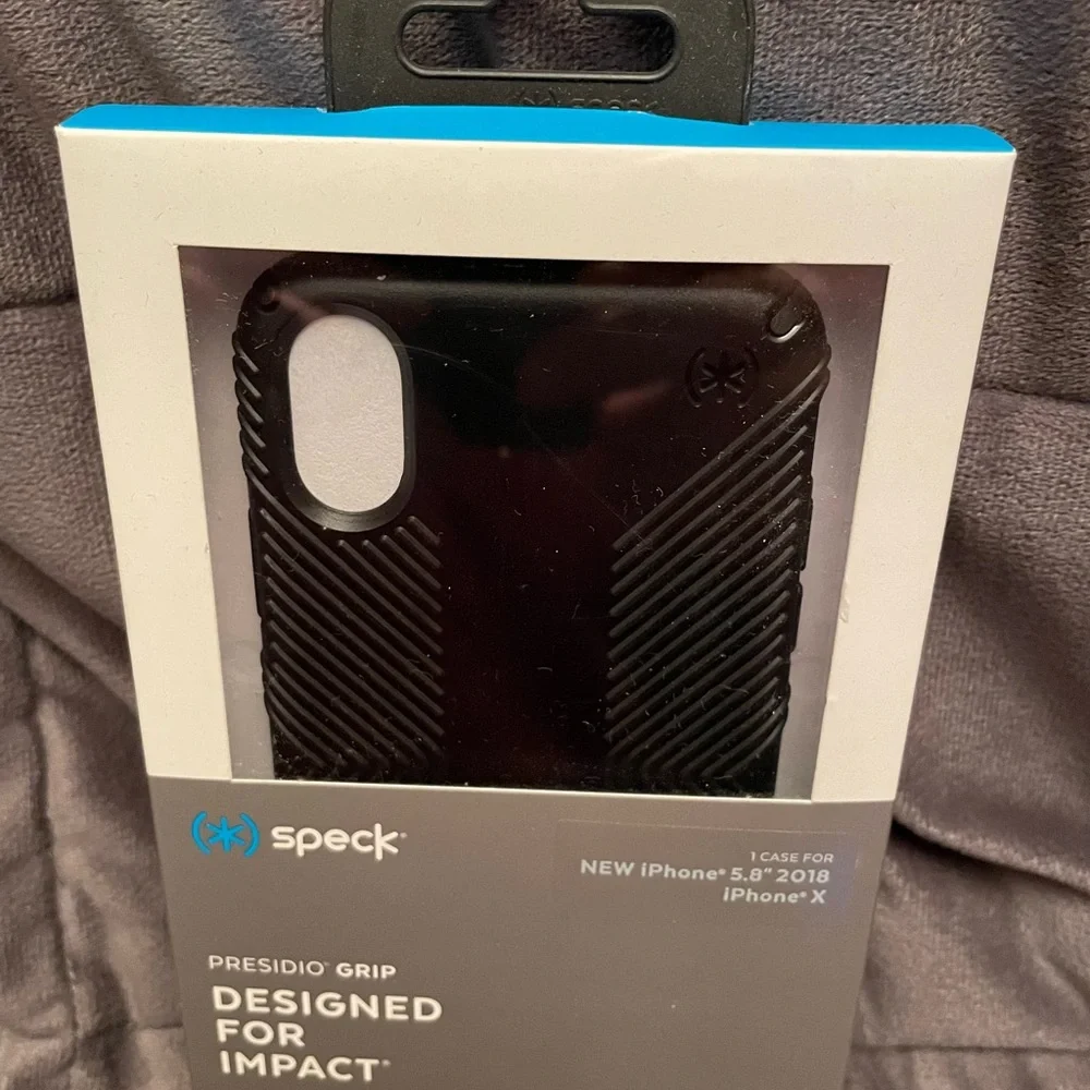 Speck Presidio grip case for iPhone 5.8” 2018 iPhone X- black